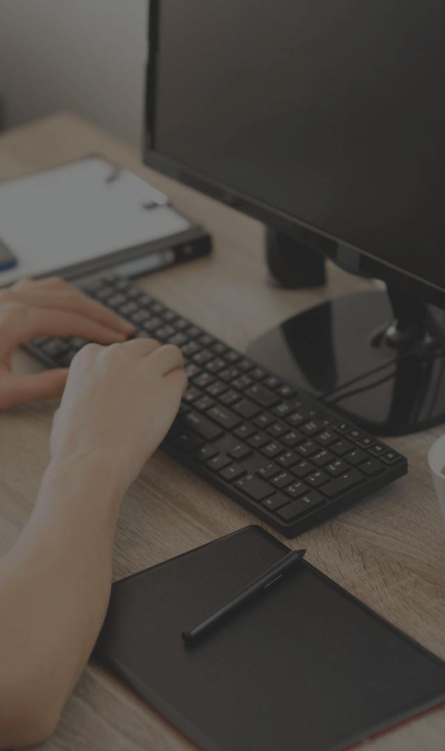 Keyboard and monitor connected through a docking station